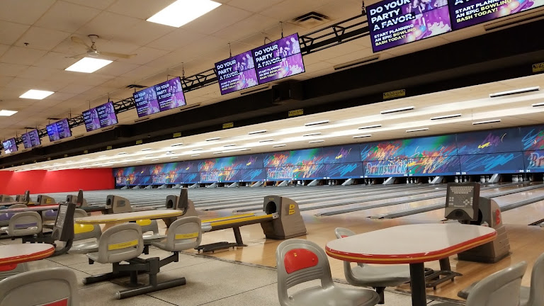 Bowlero Watauga — Watauga, Texas (2)