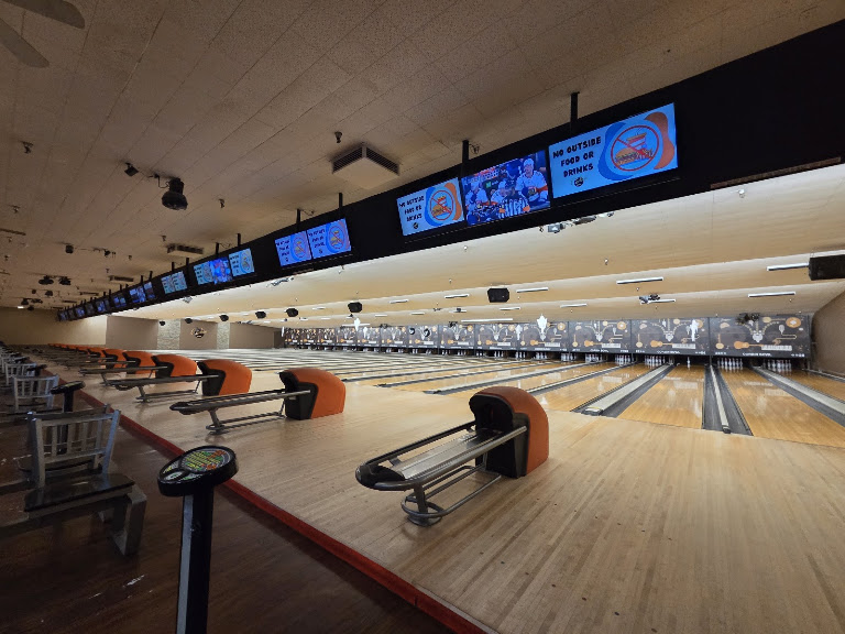 Corbin Bowl — Bowling venue in California