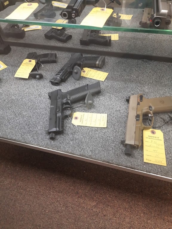 Midwest Guns & Pistol Range — sports venue in Illinois
