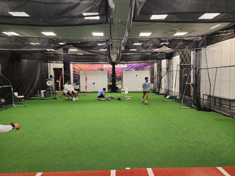 Dingers — Baseball venue in California