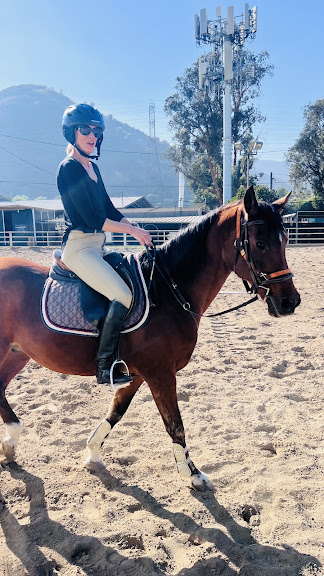 Lil Barn Riding School — Equestrian venue in California
