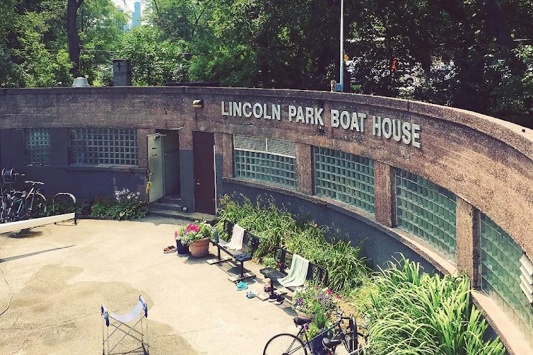 Lincoln Park Boat Club – Lincoln Park Boathouse — Rowing venue in Illinois