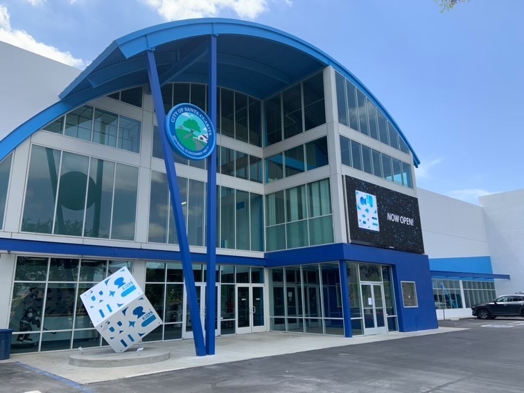 The Cube Santa Clarita — Ice Skating venue in California